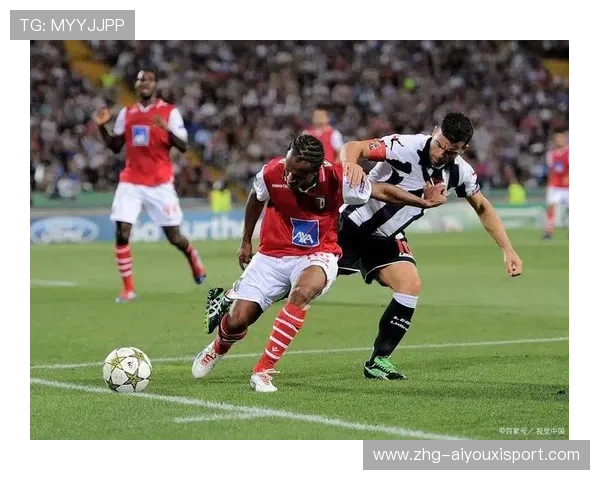 波尔图后场直塞突破对方防线：智慧与力量的完美结合